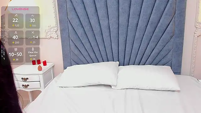Leandra-Johnson online show from May 20, 1:17 pm