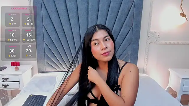 Leandra-Johnson online show from May 27, 1:52 pm