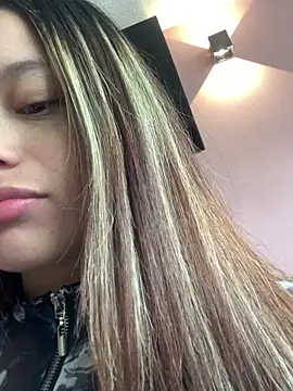 Baby Pink Love online show from March 5, 8:05 pm