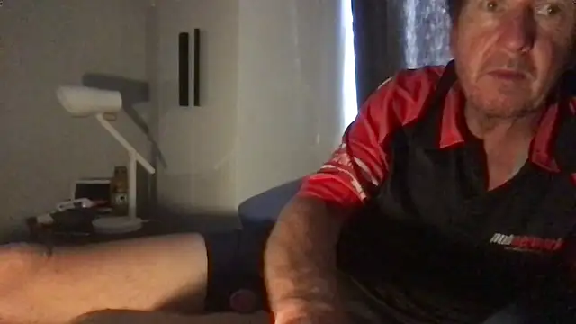 MrBombasticxxx online show from April 11, 12:37 am