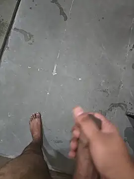 bigbuldgee online show from April 19, 7:18 am