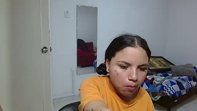 Snapshot of kimmyfuckass chatting on July 16, 12:22 pm kimmyfuckass online show from July 16, 12:22 pm