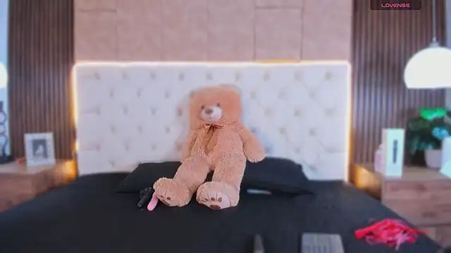 apriilfox online show from March 7, 2:30 am