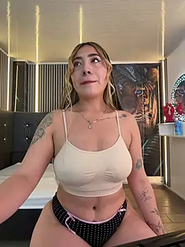 Snapshot of ManuelaVeeleez chatting on March 3, 3:56 am ManuelaVeeleez online show from March 3, 3:56 am