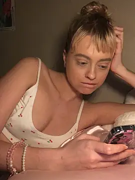 MadeYaLookx online show from March 3, 4:57 pm