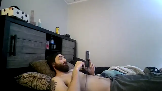 Snapshot of darkdragoon2462 chatting on March 3, 1:56 am darkdragoon2462 online show from March 3, 1:56 am