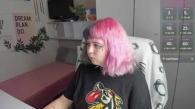 CherryBounce online show from March 13, 9:21 pm