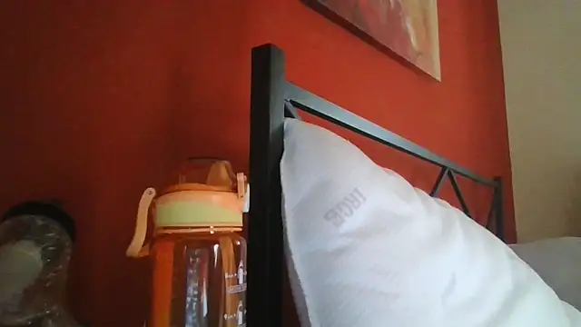Emilyvuxa online show from May 9, 5:23 am