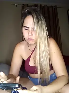 Emilyvuxa online show from May 19, 8:04 pm