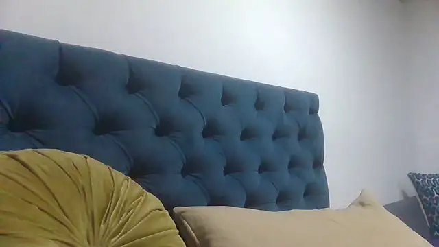 Jiwon Han online show from April 17, 12:46 am