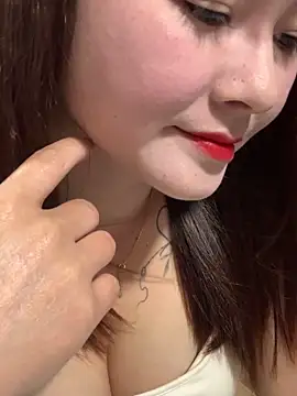 Little Muse78 online show from March 30, 3:18 am