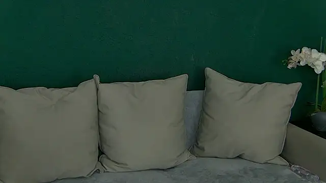 SkinnyNatty online show from March 30, 3:51 am