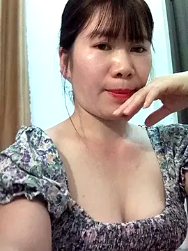 Bondgirl 9 online show from May 21, 3:41 pm