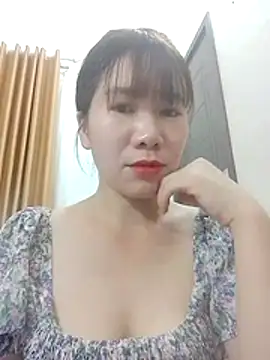 Bondgirl 9 online show from May 28, 4:15 pm