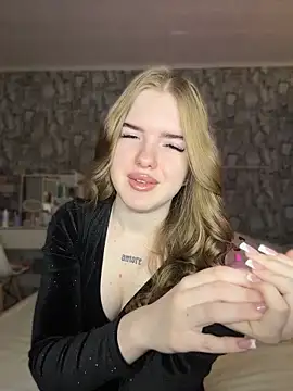 KayShaw online show from May 13, 2:53 am