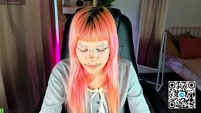 Necucuby online show from April 25, 8:39 am