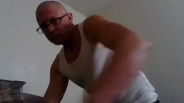 Snapshot of Ronin77774 chatting on March 4, 3:56 am Ronin77774 online show from March 4, 3:56 am