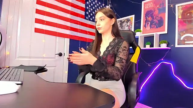 Katy waves online show from March 10, 11:15 am