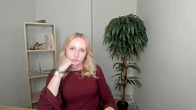 Snapshot of CatarinaGulla chatting on March 4, 9:15 am CatarinaGulla online show from March 4, 9:15 am