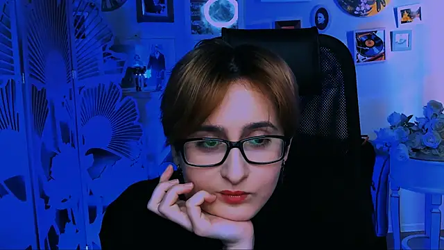 LixeLuna online show from April 17, 6:27 am