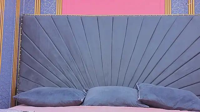 Kaely-Hot- online show from April 16, 2:29 pm