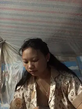 TieuVy99 online show from April 4, 2:14 pm