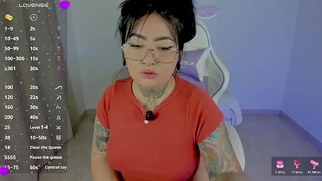 Snapshot of heeyy_kitty chatting on April 22, 8:10 pm heeyy kitty online show from April 22, 8:10 pm