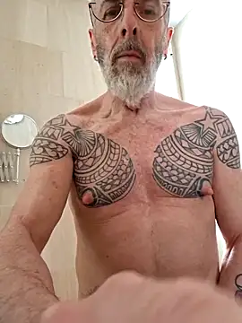 XXX666HEIL online show from March 26, 11:27 am