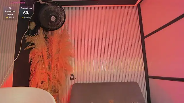 Snapshot of kittyBlossom_1 chatting on July 26, 8:27 pm kittyBlossom 1 online show from July 26, 8:27 pm