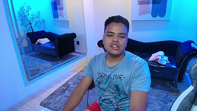 TarlyWho online show from May 11, 4:04 pm