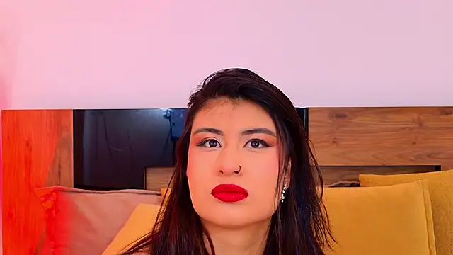 DaphneWayne online show from May 9, 7:19 pm