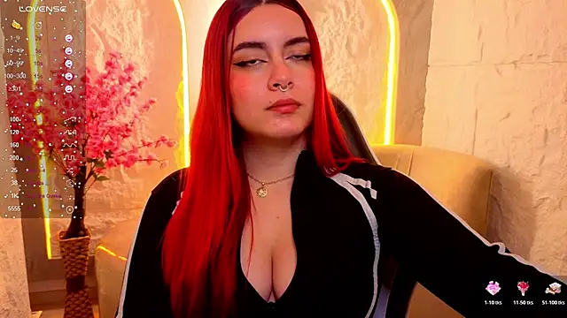 Soffia Hot Tx online show from March 7, 4:37 pm