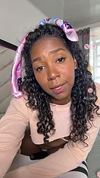 Snapshot of maryjane_ebony chatting on April 14, 4:13 pm maryjane ebony online show from April 14, 4:13 pm