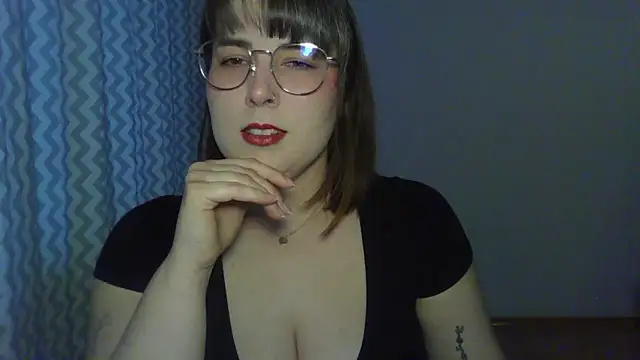 Snapshot of ClaraHard chatting on April 13, 4:56 pm ClaraHard online show from April 13, 4:56 pm