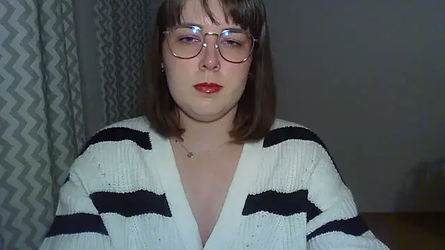 Snapshot of ClaraHard chatting on April 17, 7:28 pm ClaraHard online show from April 17, 7:28 pm