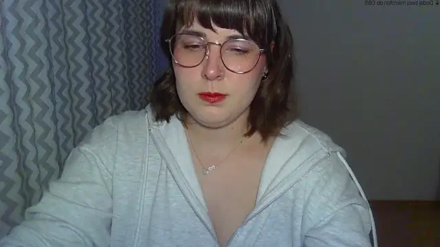 Snapshot of ClaraHard chatting on April 20, 5:26 pm ClaraHard online show from April 20, 5:26 pm