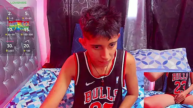 gomitaboy1 online show from March 7, 6:16 pm