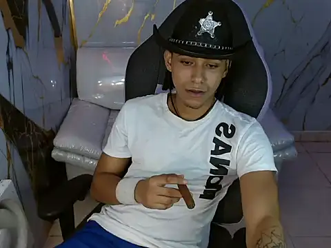 taylor bigdick18 online show from March 29, 2:00 am