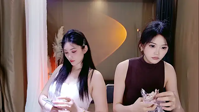 Banana-Milk69 online show from May 29, 1:14 am