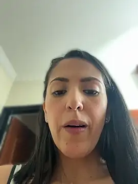 SamanthaWalker  online show from May 13, 1:08 pm