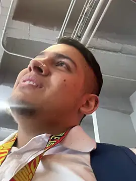 OliverTabordaa online show from April 10, 7:51 pm