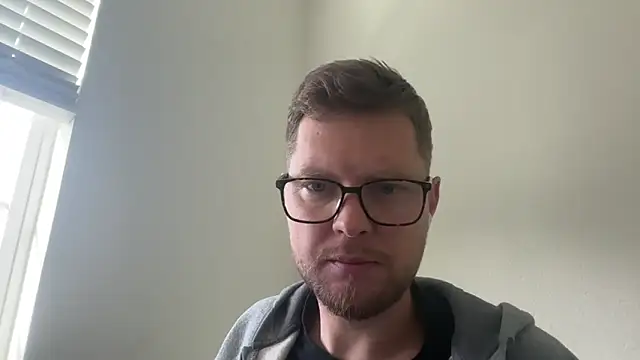 Snapshot of the-gen-xxx chatting on March 27, 4:18 pm the-gen-xxx online show from March 27, 4:18 pm