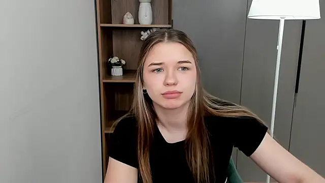 TonyaOgborn online show from March 5, 6:53 am