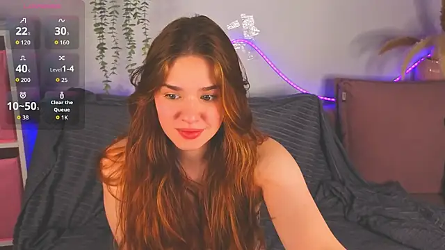 TiffanyVex online show from May 17, 3:30 pm