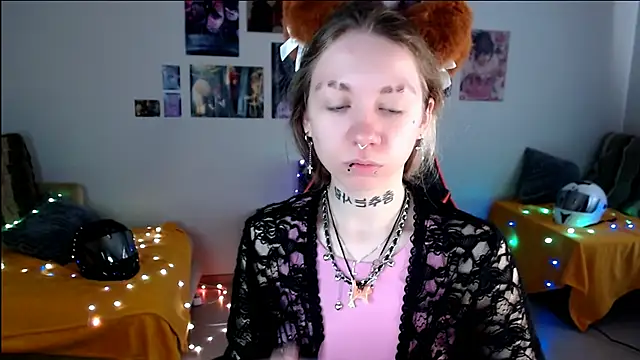 Nica Kawaii online show from May 20, 12:11 pm