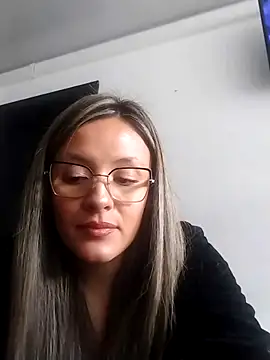 CynthiaMore online show from May 18, 4:13 pm
