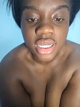 YourLiaa  online show from March 20, 10:47 pm