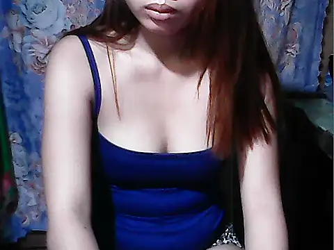 Snapshot of prettyjane23 chatting on April 21, 7:39 pm prettyjane23 online show from April 21, 7:39 pm