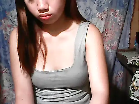Snapshot of prettyjane23 chatting on April 22, 7:26 pm prettyjane23 online show from April 22, 7:26 pm