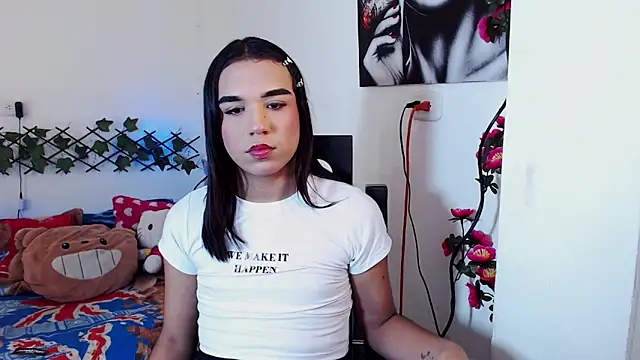 Candyy doll   online show from May 9, 5:18 pm